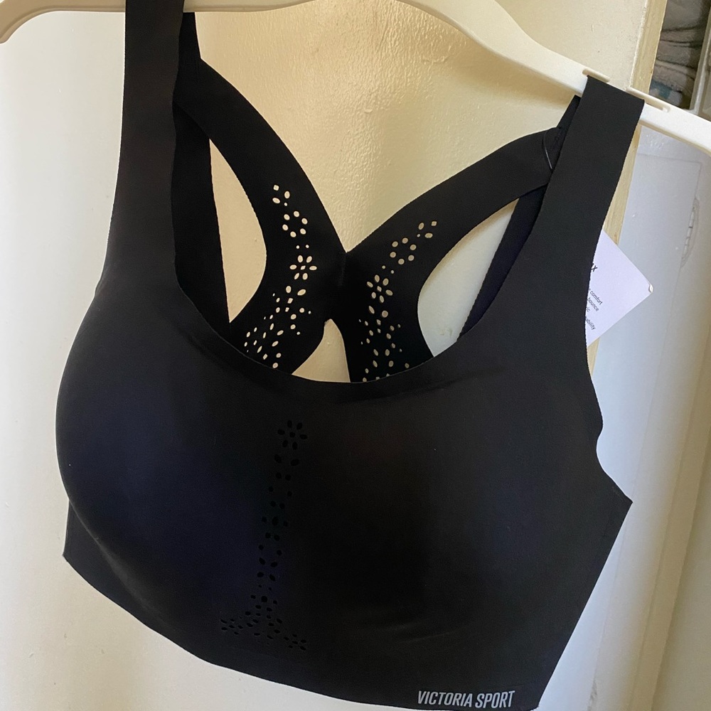 Victoria Sports Bra